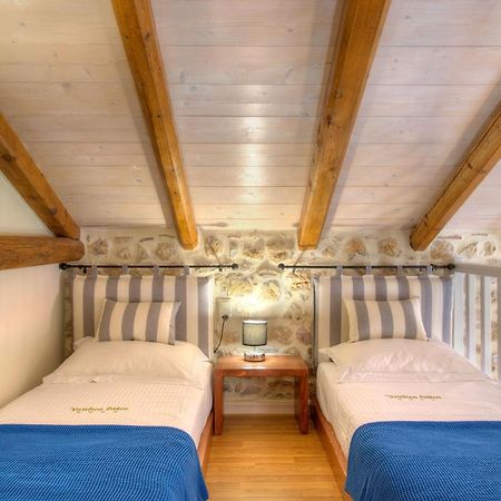 Korona Boutique Hotel Oitilon Ngoại thất bức ảnh