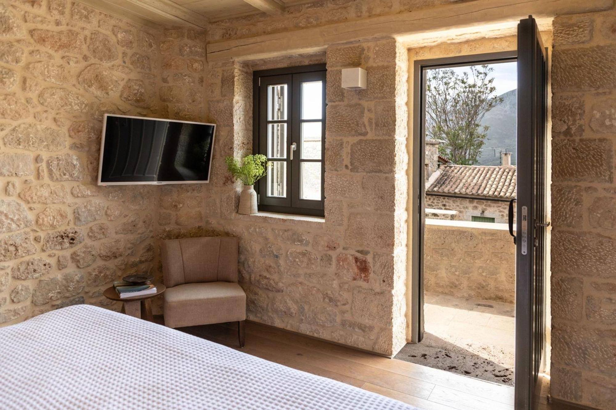 Korona Boutique Hotel Oitilon Ngoại thất bức ảnh