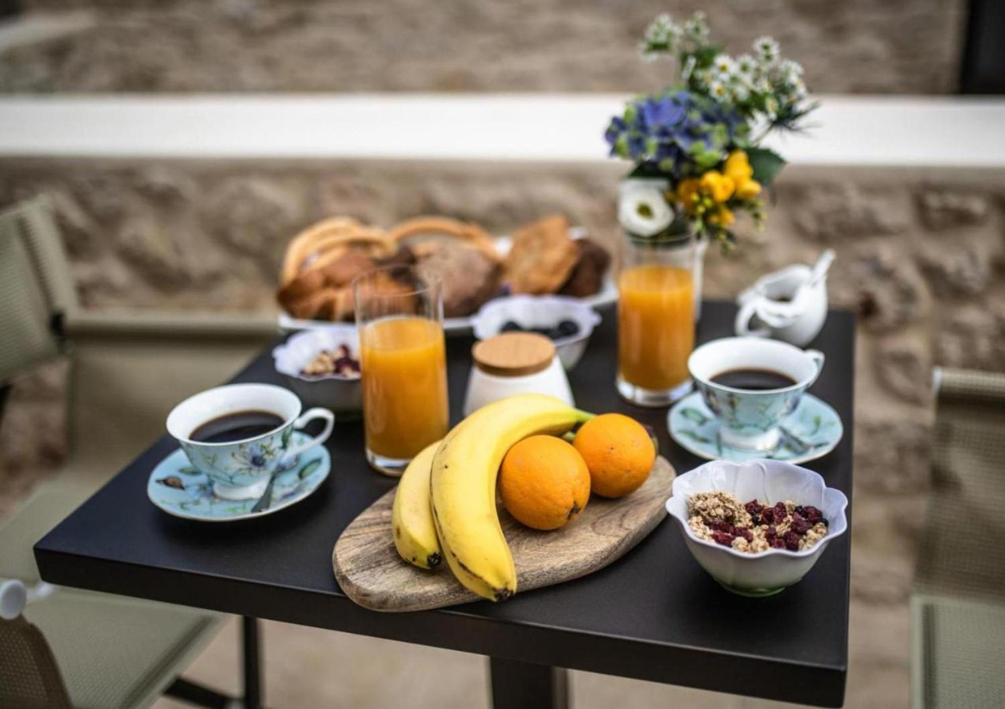Korona Boutique Hotel Oitilon Ngoại thất bức ảnh