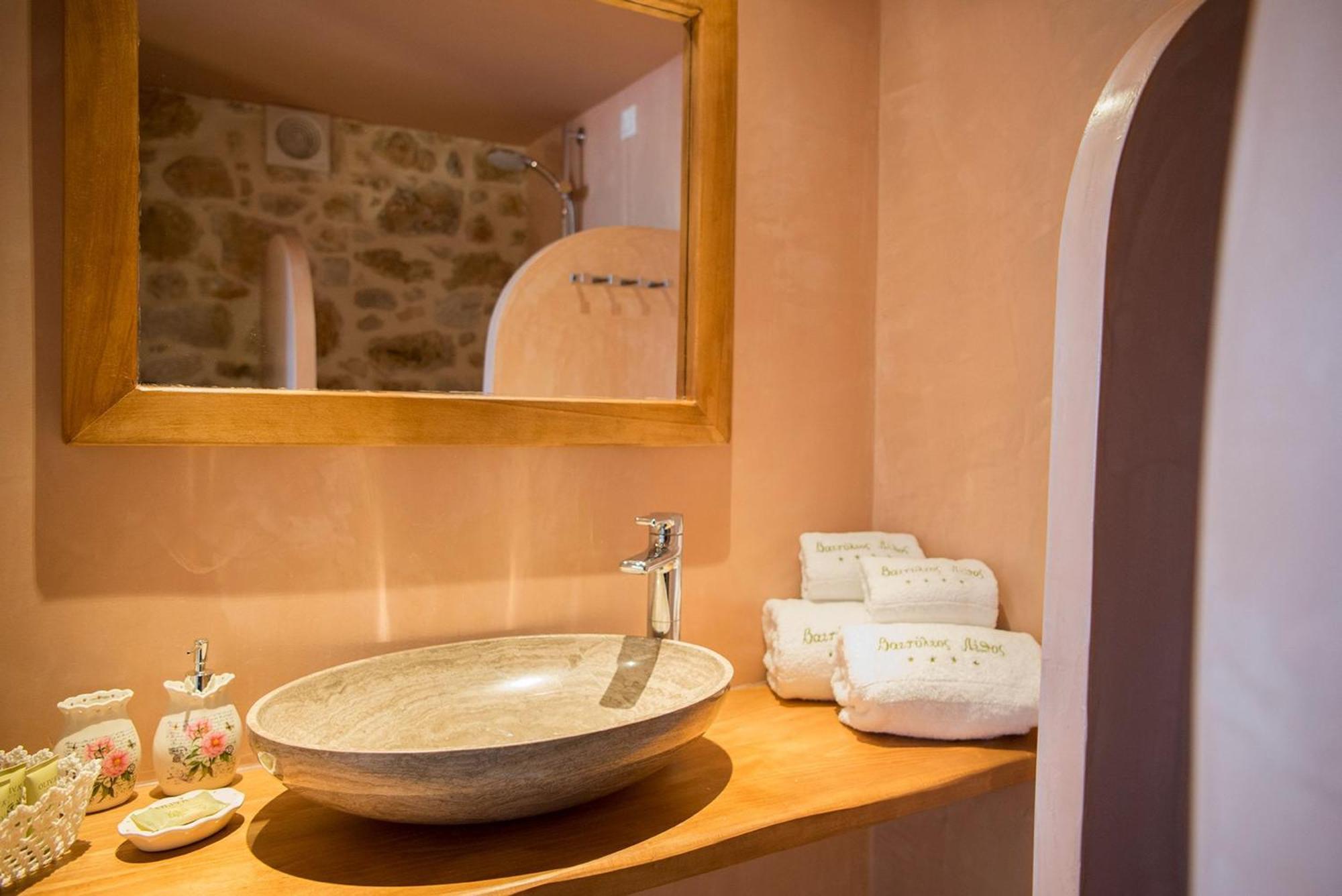 Korona Boutique Hotel Oitilon Ngoại thất bức ảnh