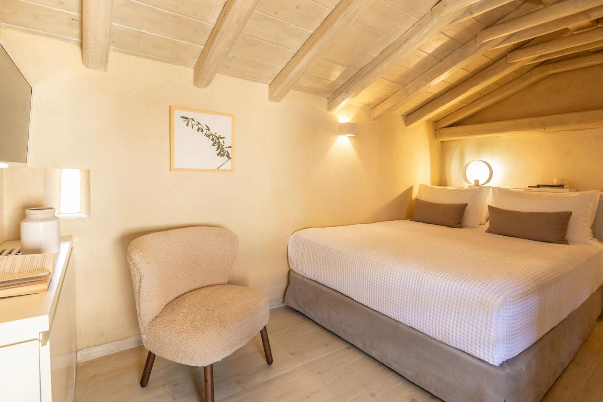 Korona Boutique Hotel Oitilon Ngoại thất bức ảnh
